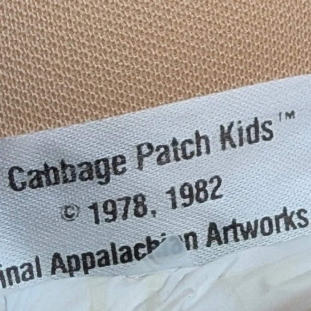Cabbage Patch Vintage‎ 1982 Kids Doll Yellow Yarn Hair Pigtails Peach Corduroy